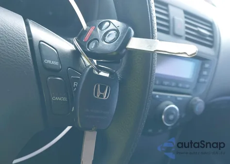 2003 Honda Accord 2.4 Lx из США, поврежденный, VIN 1HGCM563X3A064210